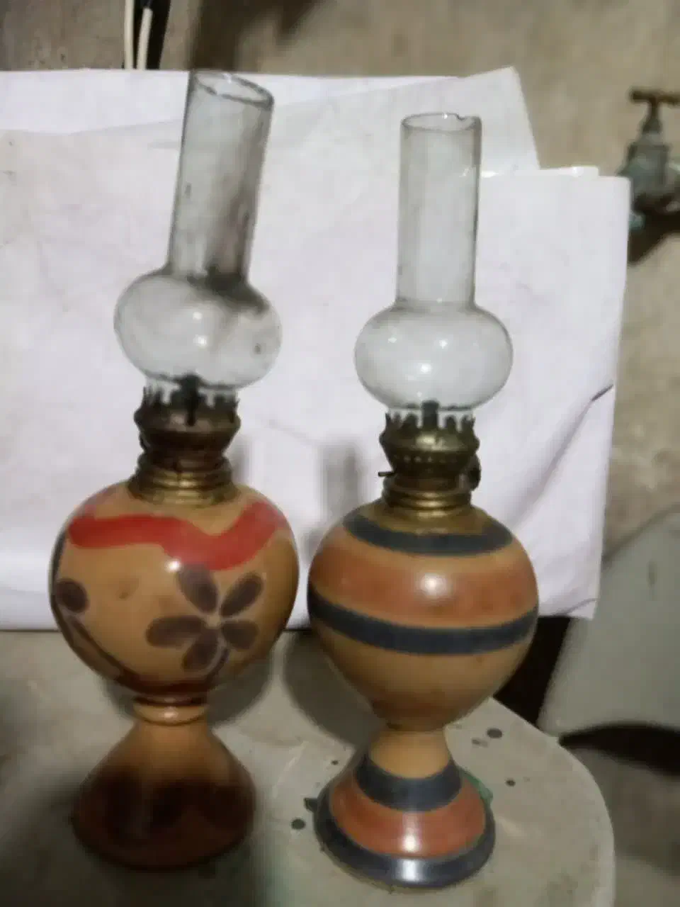 چراغ نفتی قدیمی|کلکسیون اشیاء عتیقه|کاشان, مدرس|دیوار