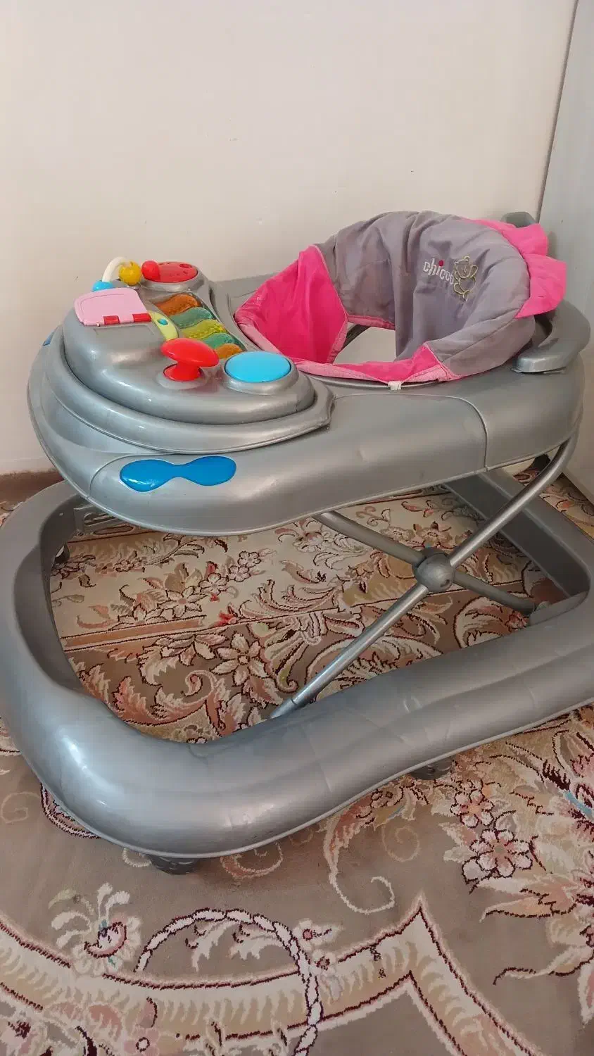 گهواره|تخت و صندلی بچه|مشهد, خواجه ربیع|دیوار