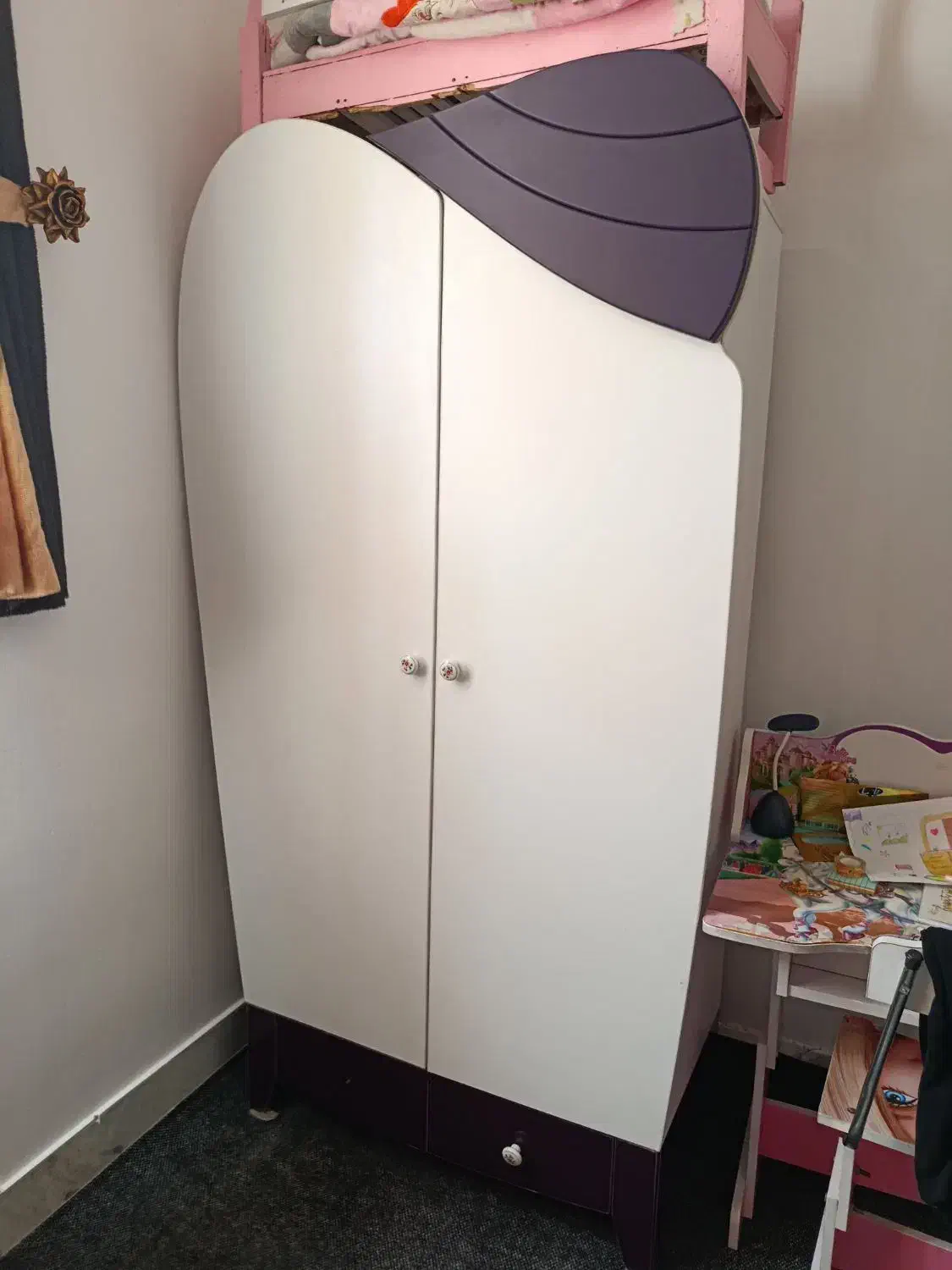 تخت و کمد نوجوان|اسباب و اثاث بچه|سمنان, |دیوار