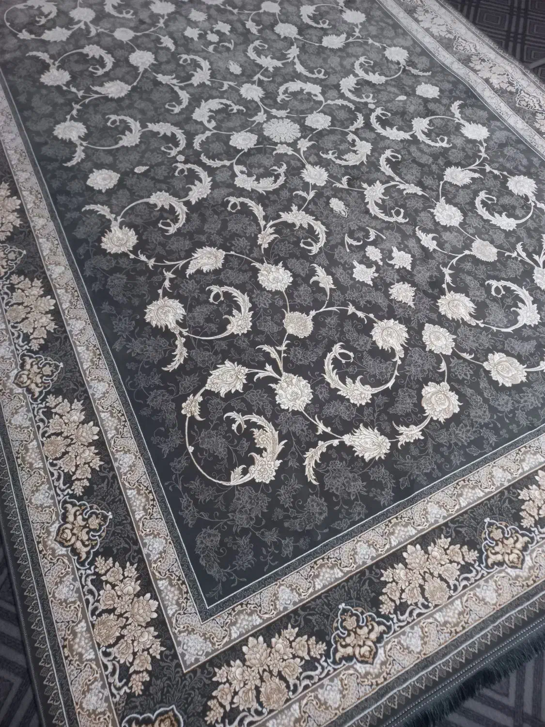 فرش۹متری۲عدد۱۲۰۰شانه. آکبند|فرش|همدان, |دیوار