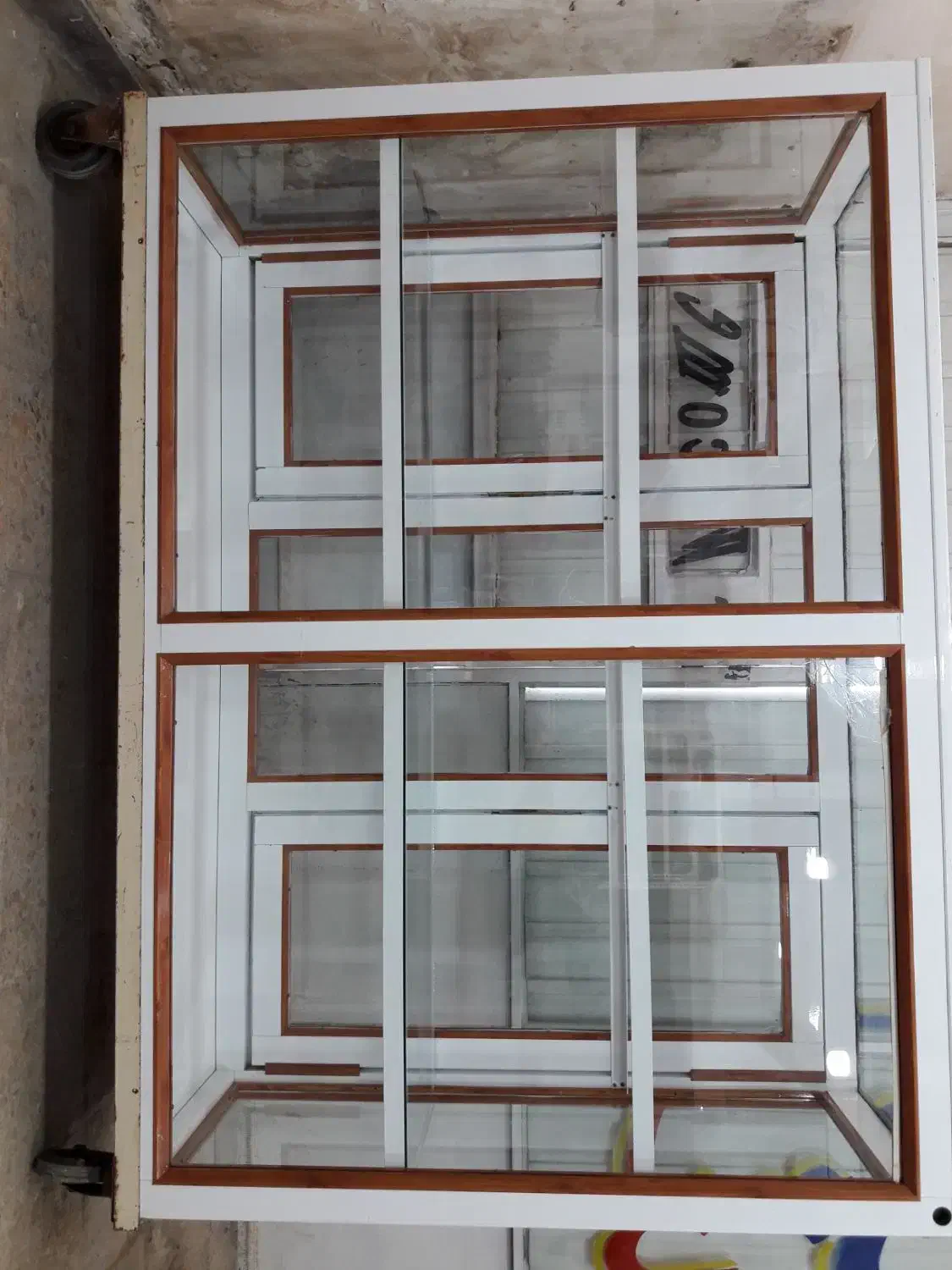 ویترین ادکلان وعطر و....|بوفه، ویترین، کنسول|ایوان, |دیوار