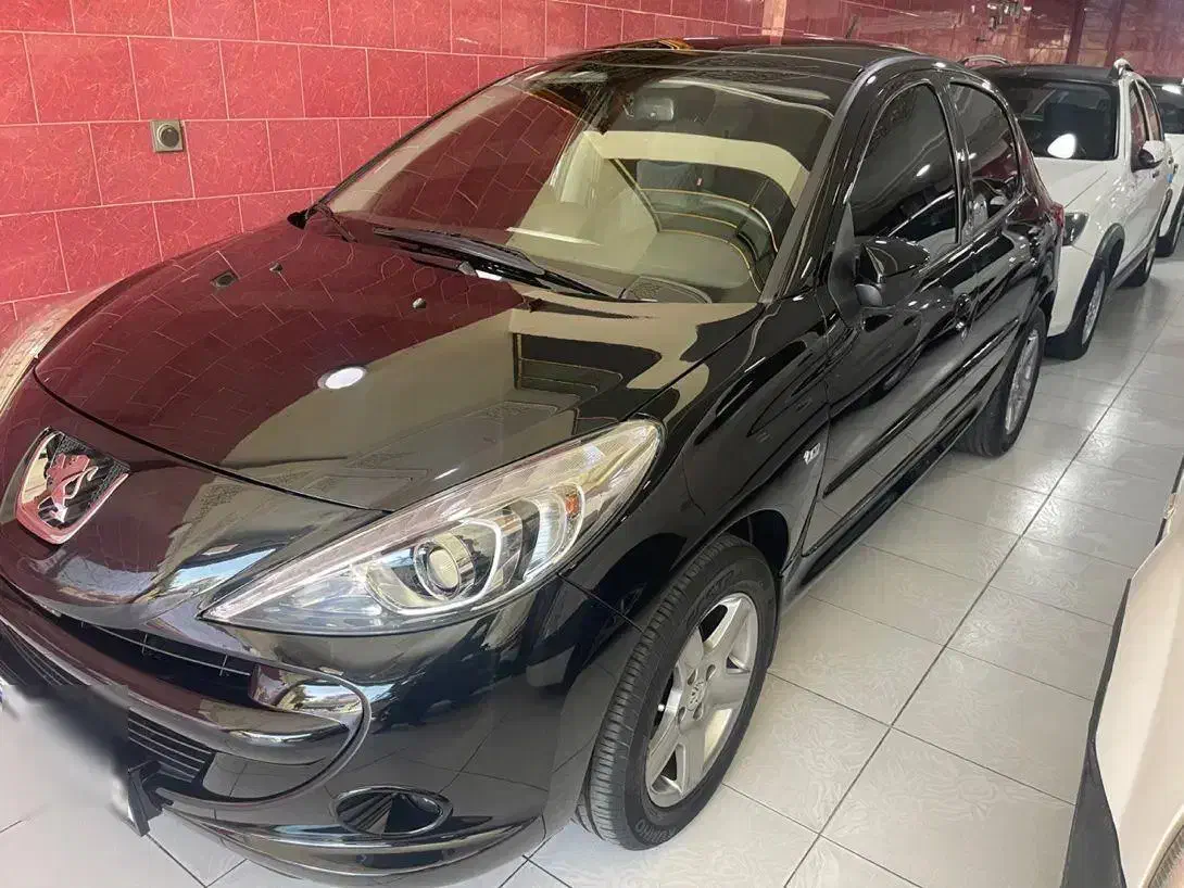 پژو ۲۰۷ اتومات پانا|خودرو سواری و وانت|شیراز, سینما سعدی|دیوار