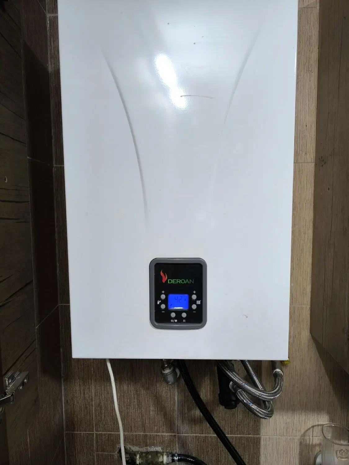 سرویس کار پکیج و آبگرم کن ایرانی خارجی|خدمات پیشه و مهارت|اصفهان, ملکشهر|دیوار