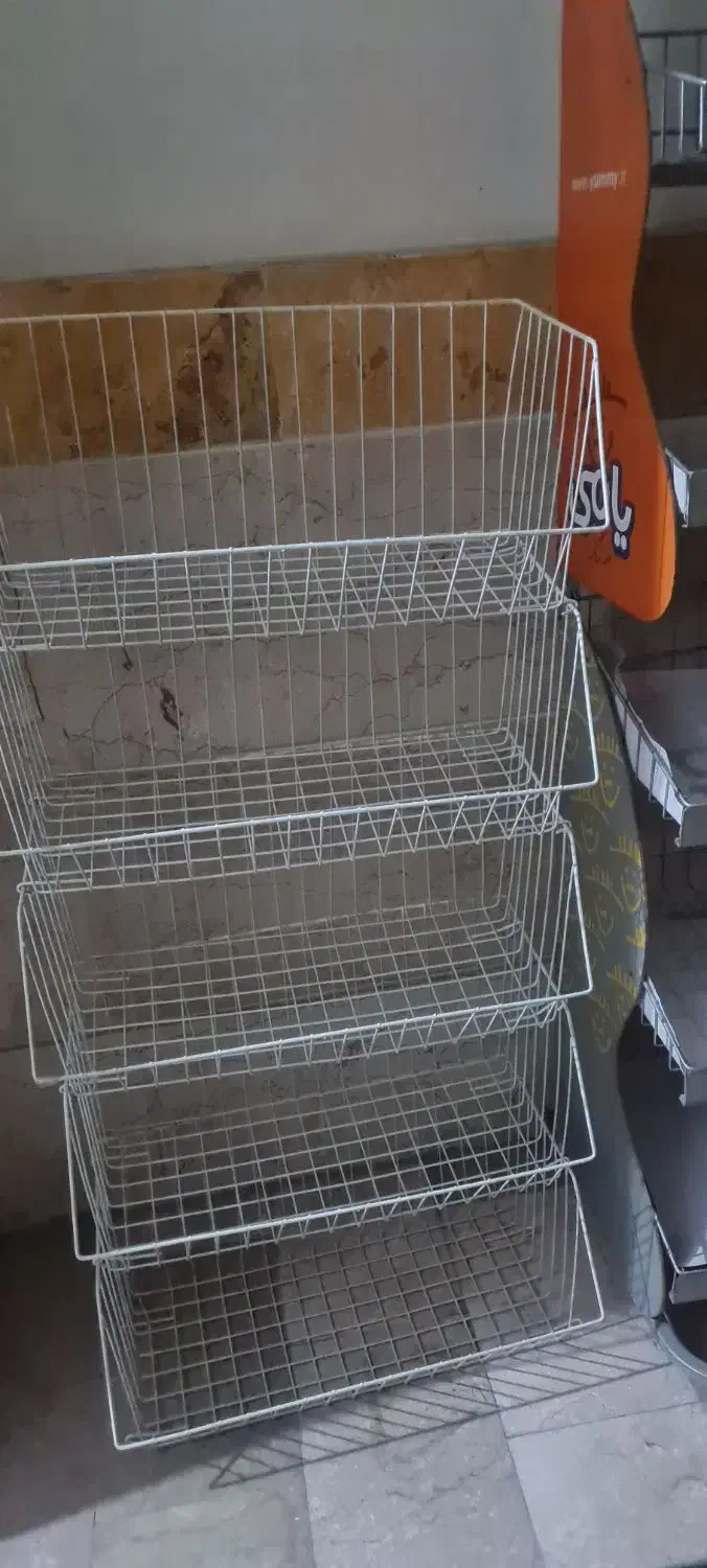 دو عدد استند 5طبقه|کتابخانه، شلف، قفسههای دیواری|کرج, فاز ۴ مهرشهر|دیوار