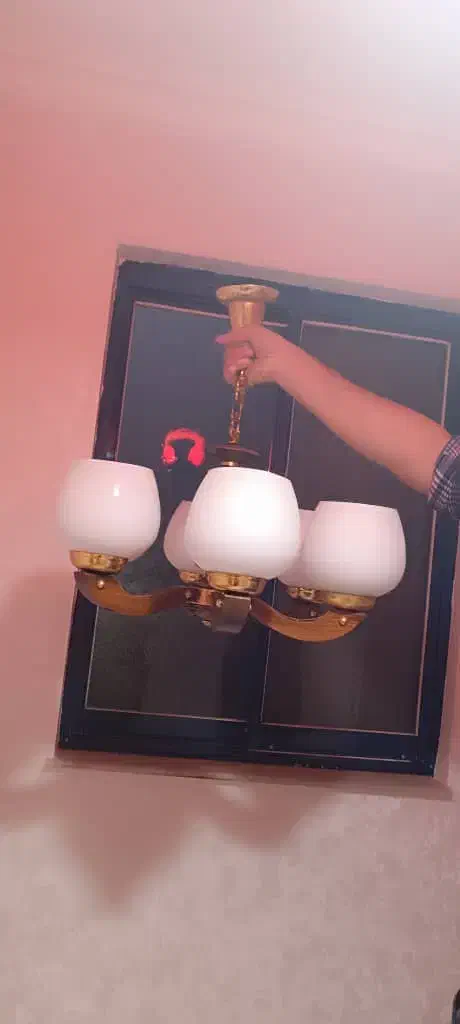 فروش لوستر چوبی ۵ شعله و دیوارکوب|لوستر و چراغ آویز|رشت, پارک شهر|دیوار