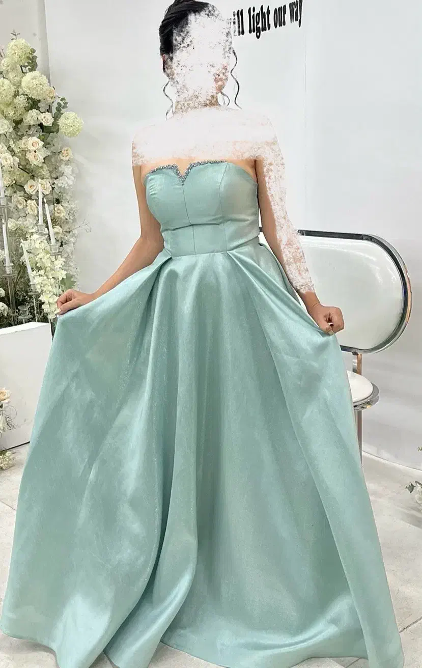 لباس مجلسی|لباس|سبزوار, امیر کبیر|دیوار