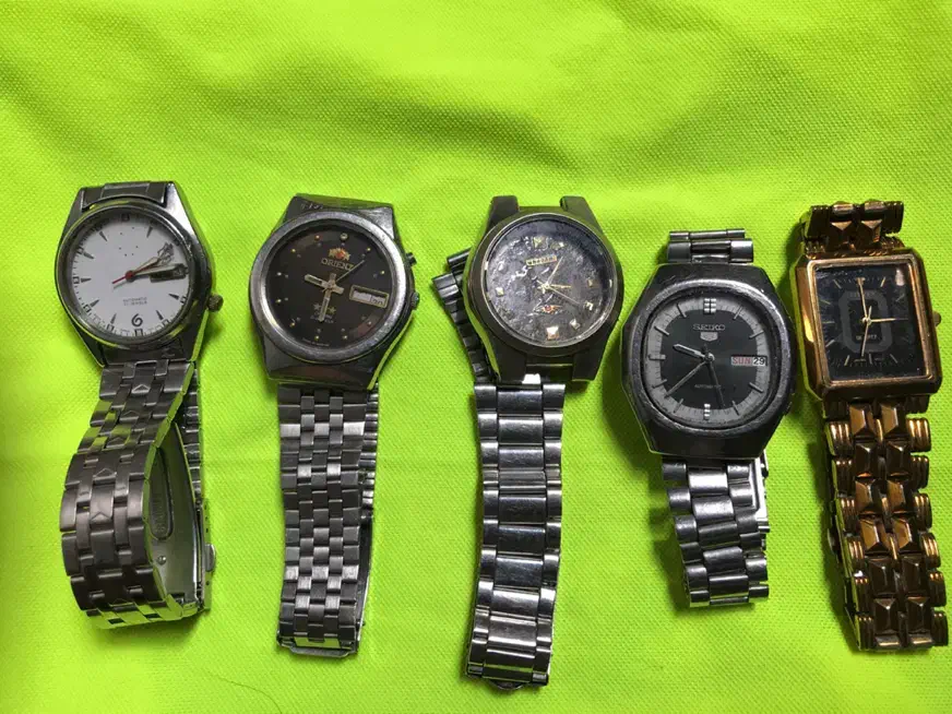 ۸ ساعت قدیمی|کلکسیون اشیاء عتیقه|تبریز, |دیوار