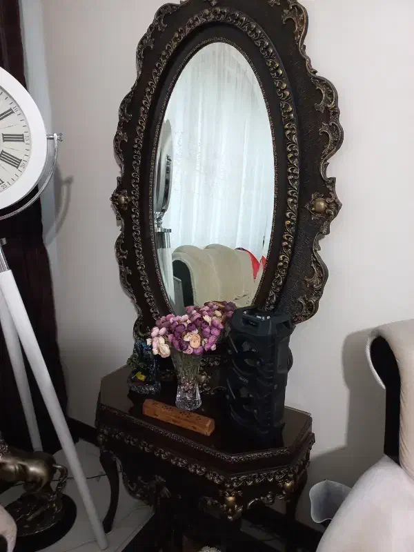 اینه شمعدان در حد نو|آینه|اندیشه, اندیشه فاز ۶|دیوار