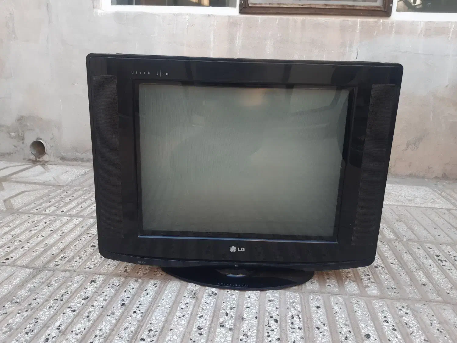 تلوزیون ال جی ۲۱اینچ|تلویزیون و پروژکتور|سبزوار, علمدار|دیوار