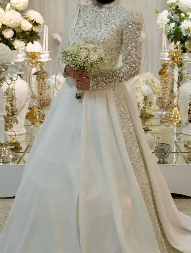 لباس عقد و عروسی|لباس|قم, لسانی|دیوار