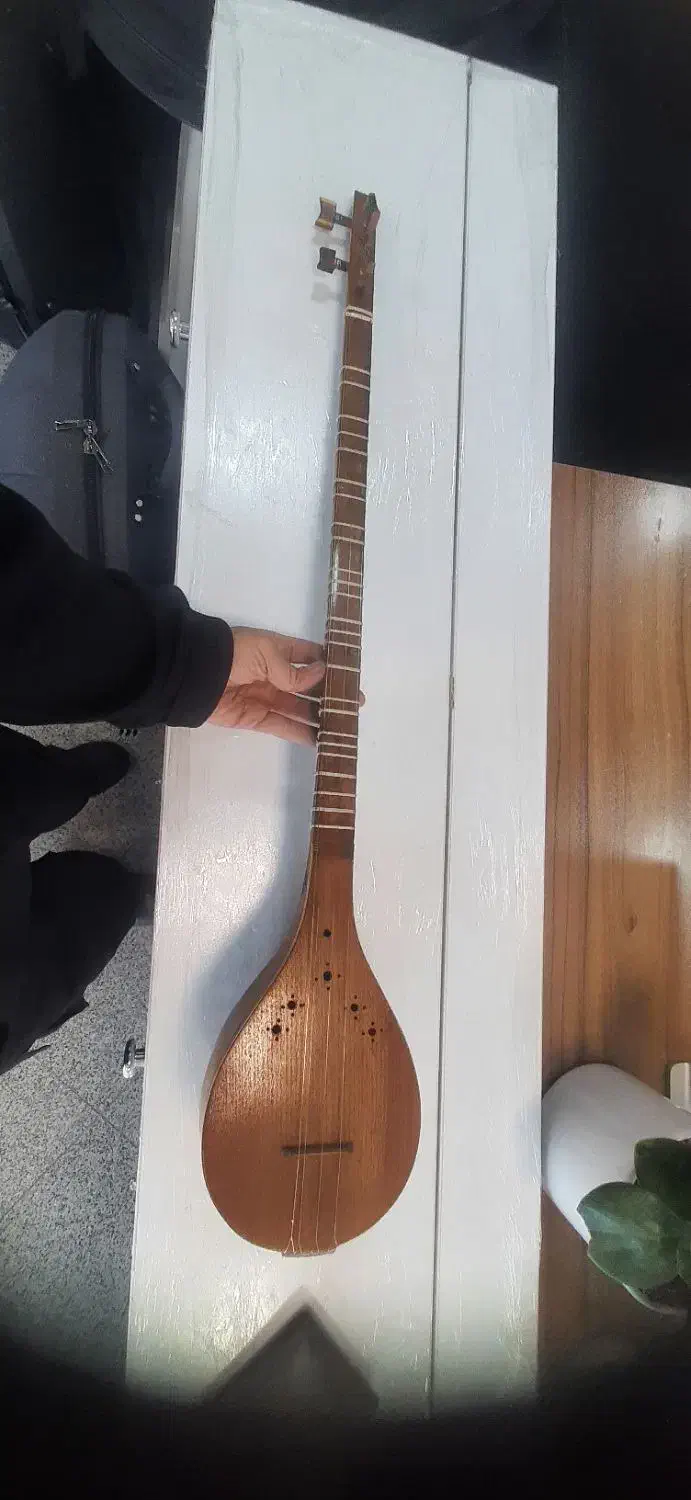 سه تار|سازهای سنتی|قم, سالاریه|دیوار