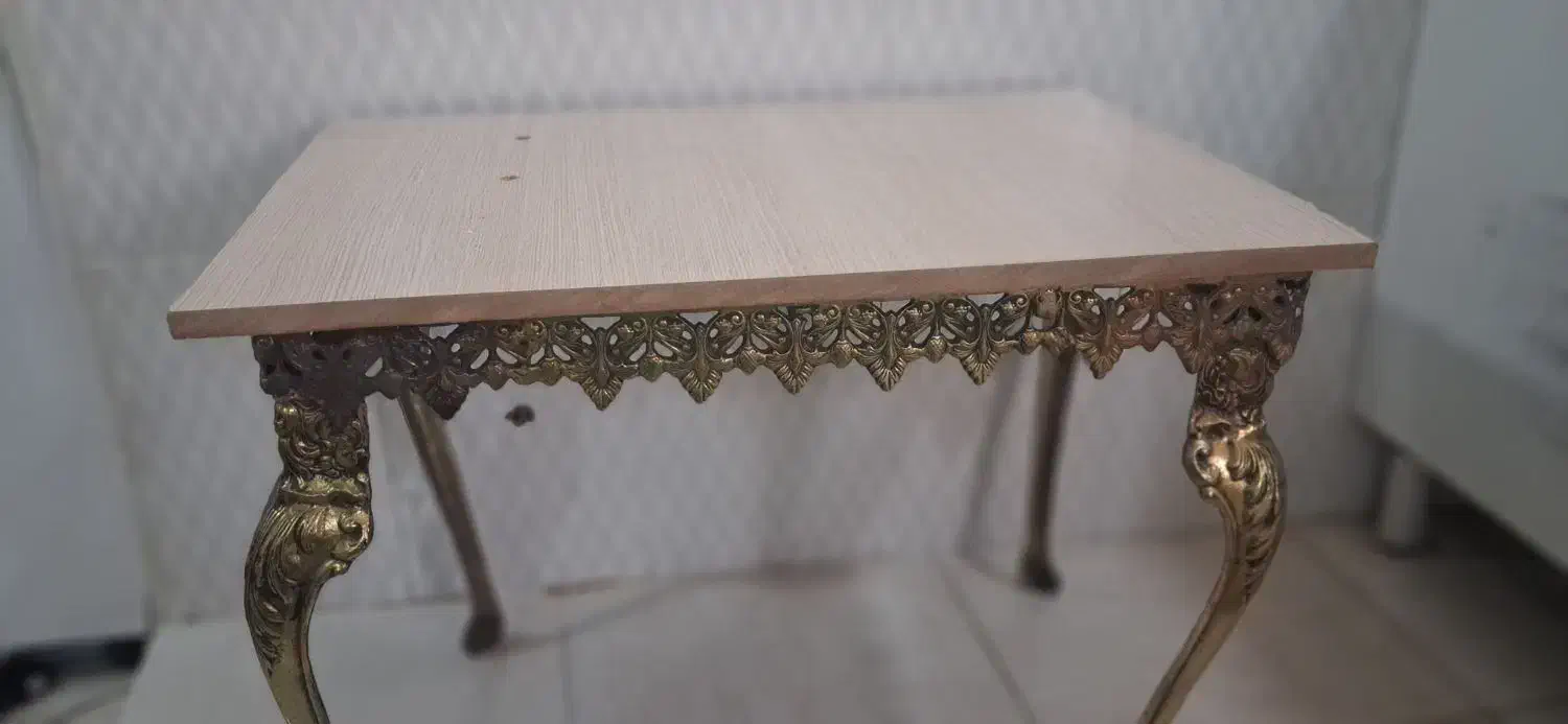 عسلی برنز قدیمی رویه ام دی اف|مبلمان خانگی و میز عسلی|تهران, فلاح|دیوار