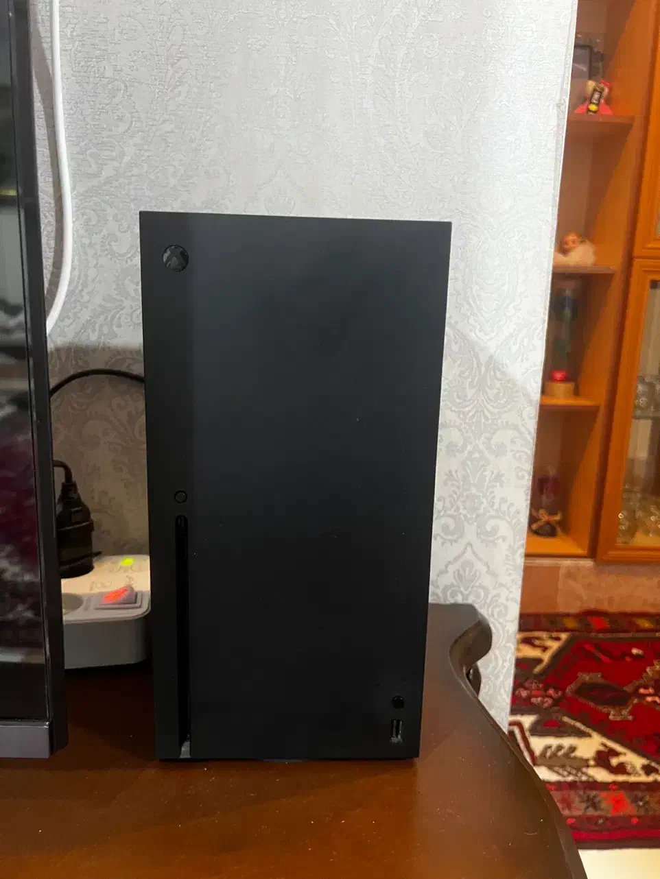 کنسول Xbox series X|کنسول، بازی ویدئویی و آنلاین|میانه, |دیوار