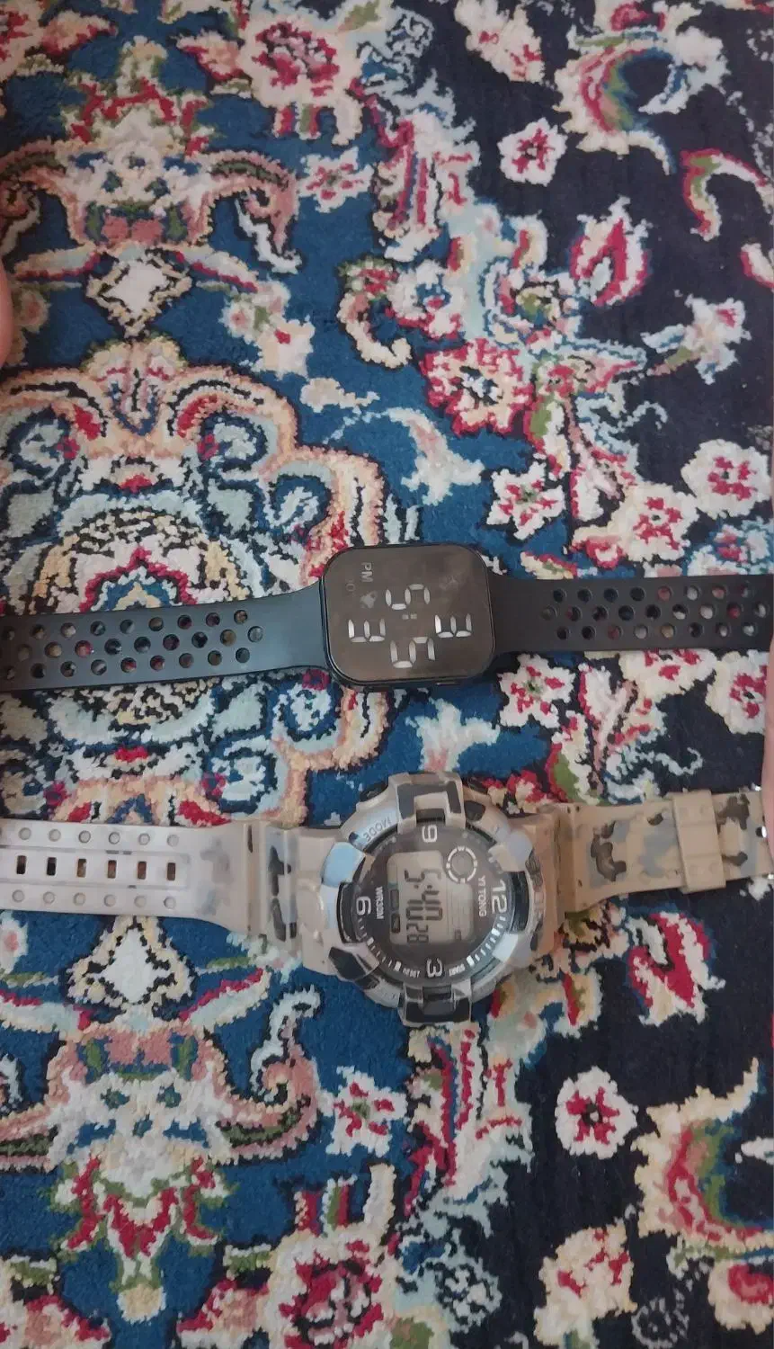 ساعت مچی|ساعت|اهواز, کمپلو جنوبی|دیوار