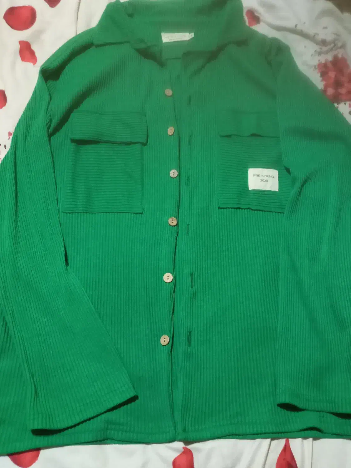 پیراهن کبریتی|لباس|رشت, منظریه|دیوار