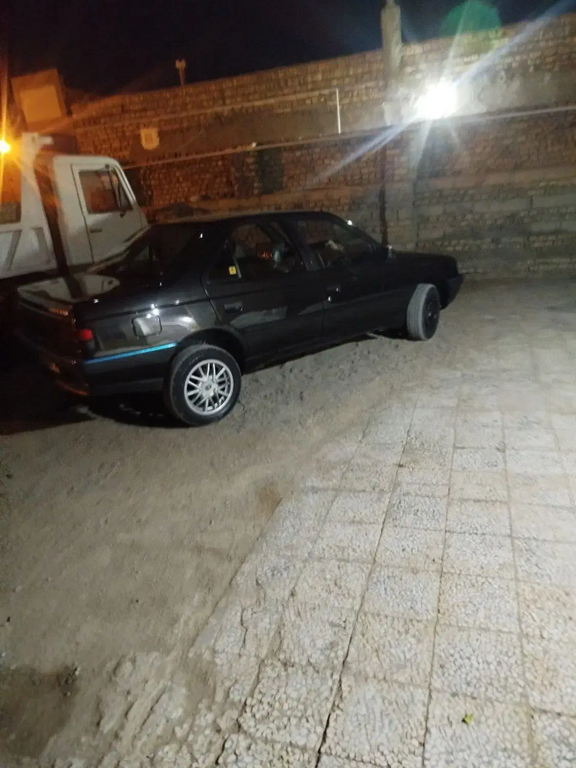 پژو ۴۰۵ مشکی عتیقه|خودرو سواری و وانت|زاهدان, |دیوار