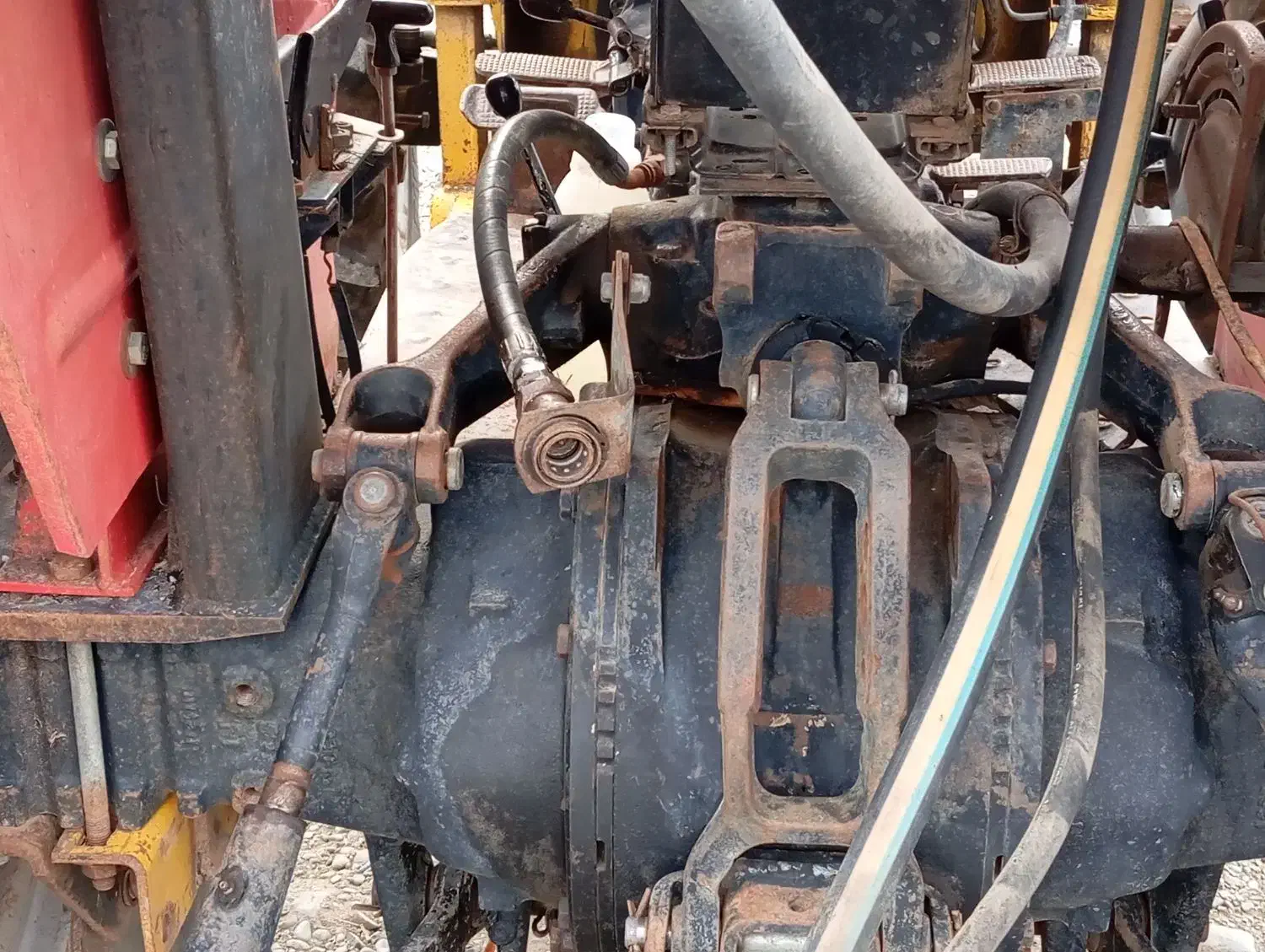 تراکتور|ماشین‌آلات صنعتی|اصلاندوز, |دیوار