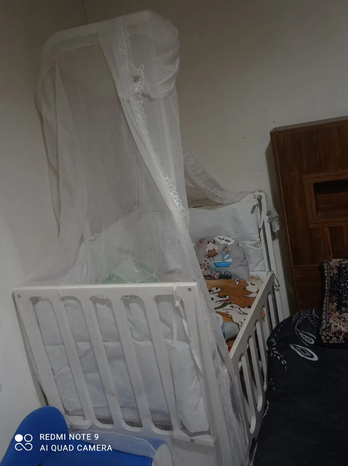 تخت کنار مادر|تخت و صندلی بچه|پرند, فاز ۶|دیوار