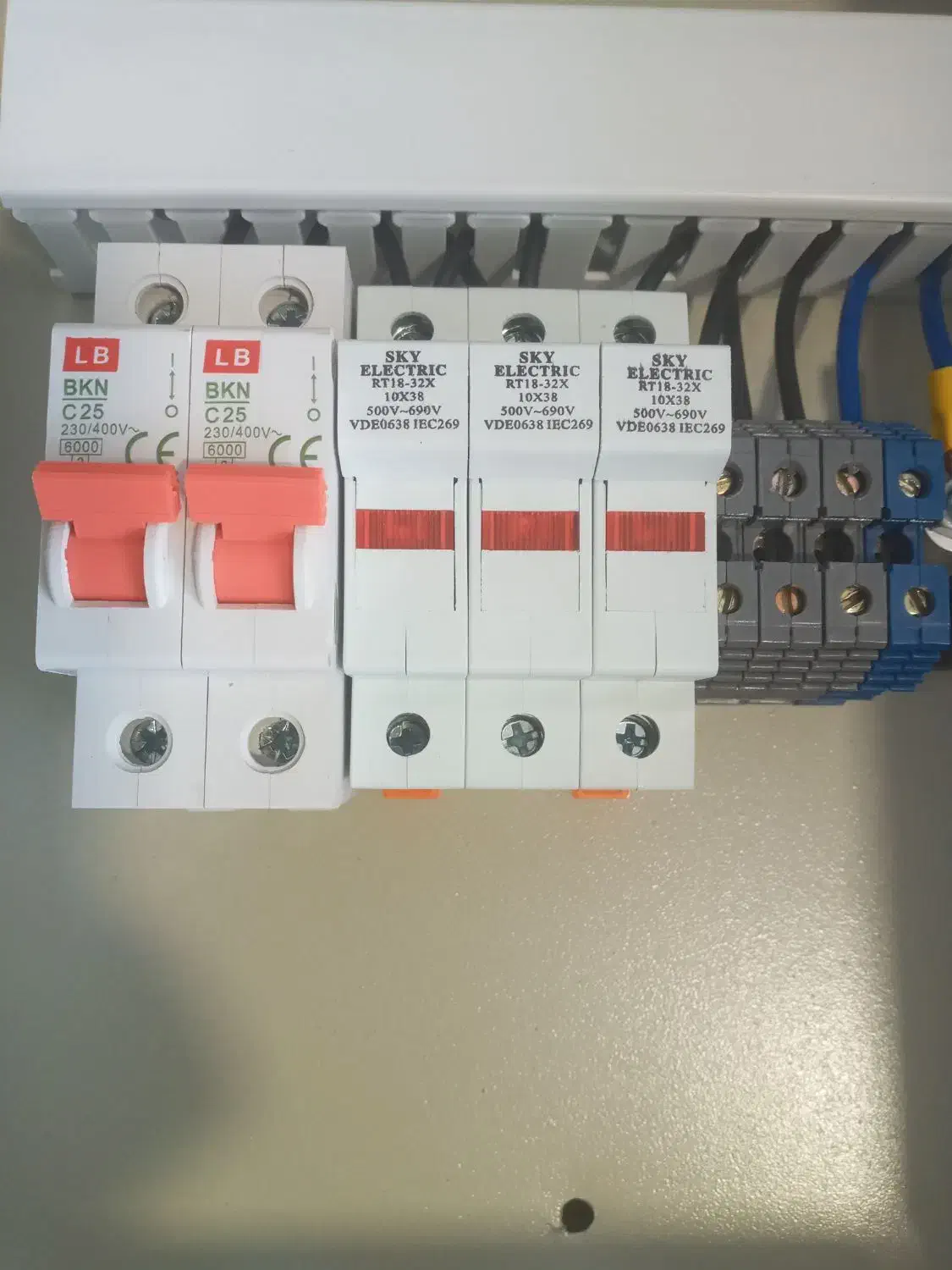 برثکار و سیم کشی ساختمان|خدمات پیشه و مهارت|تهران, ایوانک|دیوار