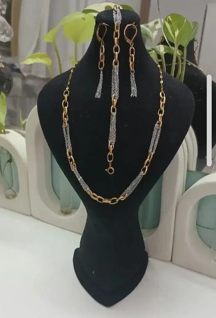 سرویس|بدلیجات|مشهد, پایگاه شکاری|دیوار