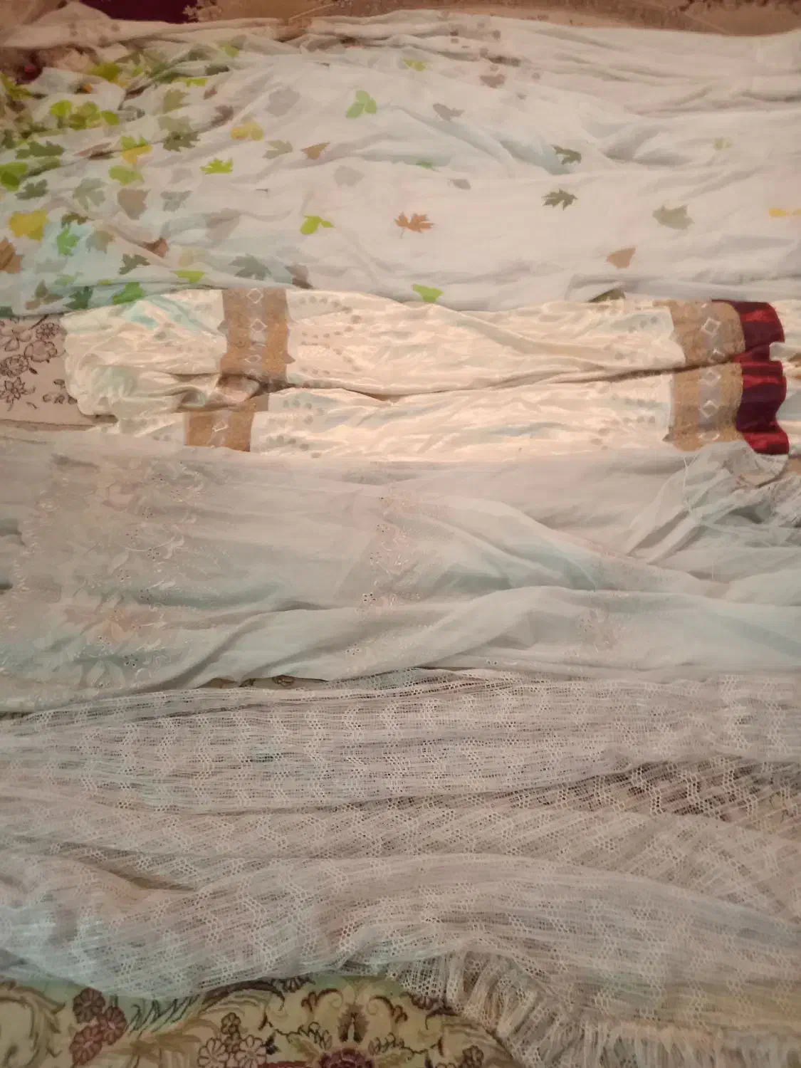 وسایل خانه پرده تشک یک نفره مانتو شلوار اداری نو|حراج|شیراز, سیاه سنگ|دیوار