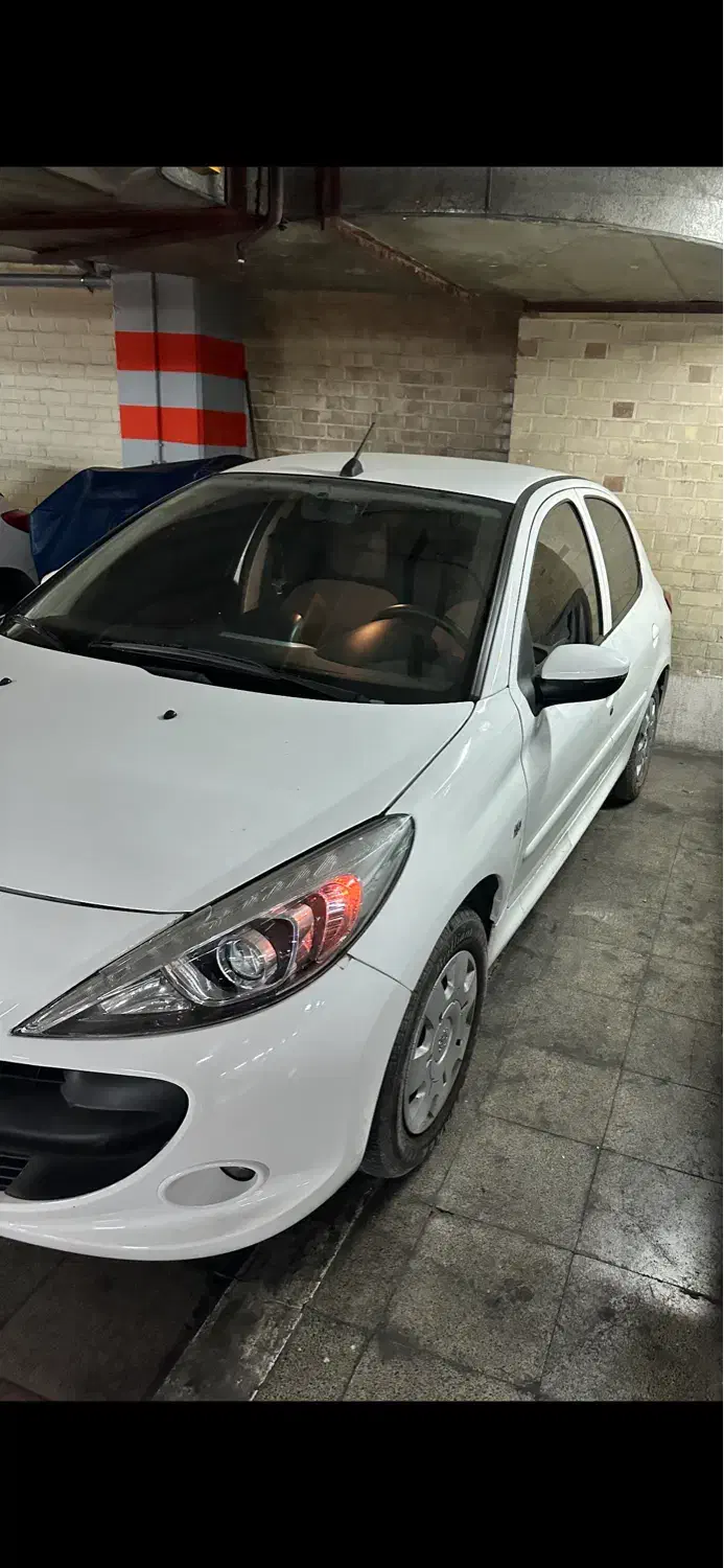 207 t3 مدل 1402|خودرو سواری و وانت|شیراز, عفیفآباد|دیوار