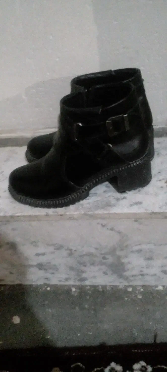 پوتین سایزه ۳۸پانصدهزار|کیف، کفش، کمربند|کرمانشاه, |دیوار