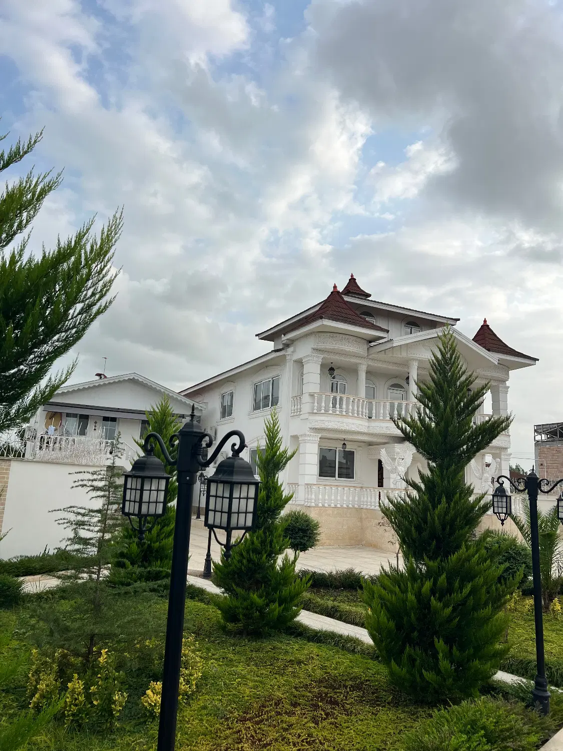 کاخ ویلا عمارت ۱۱۴۰ متری تریبلکس/نزدیک شهر|فروش خانه و ویلا|رشت, گلسار|دیوار