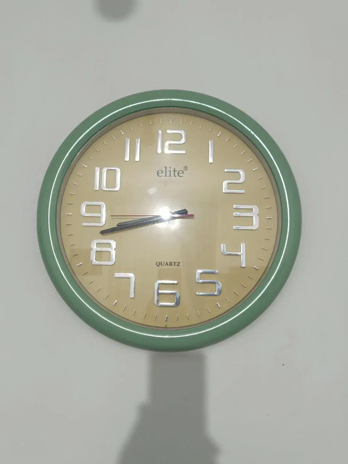 دو عدد ساعت دیواری|ساعت دیواری و تزئینی|کبودرآهنگ, |دیوار