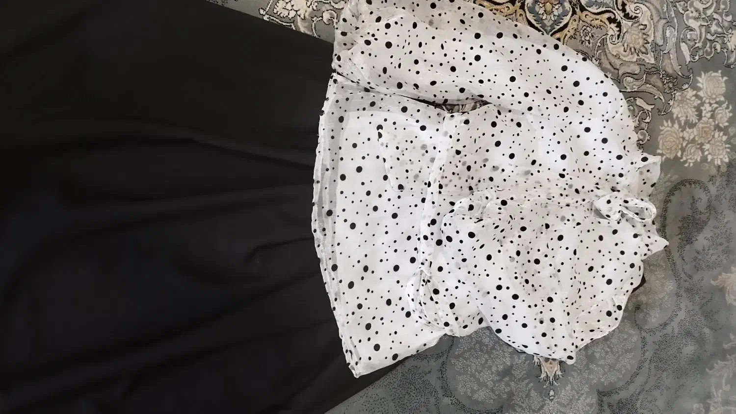 لباس مجلسی|لباس|هشتگرد, فاز ۷ مهستان|دیوار