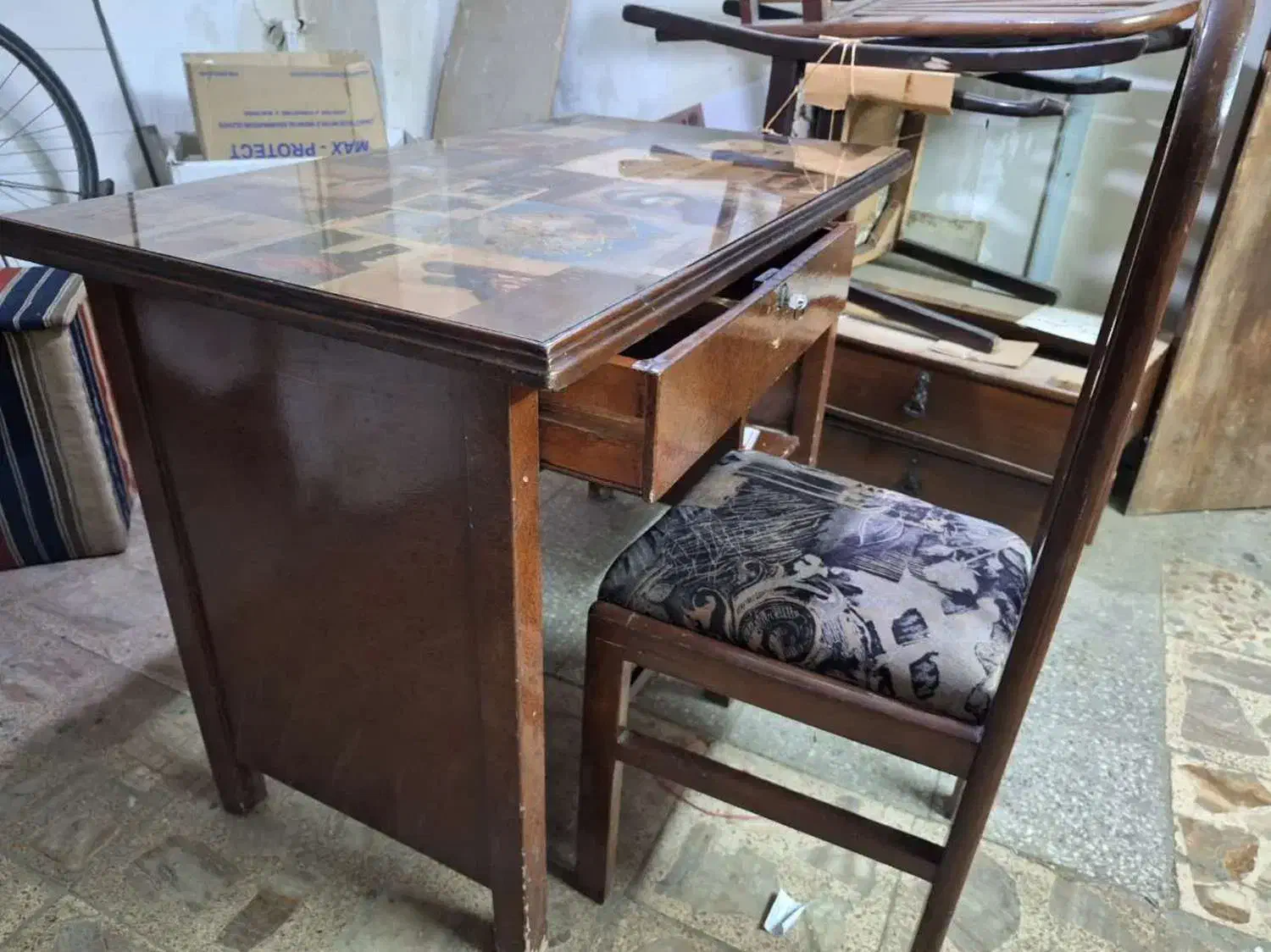 میز و صندلی چوبی|صندلی و نیمکت|بروجرد, |دیوار