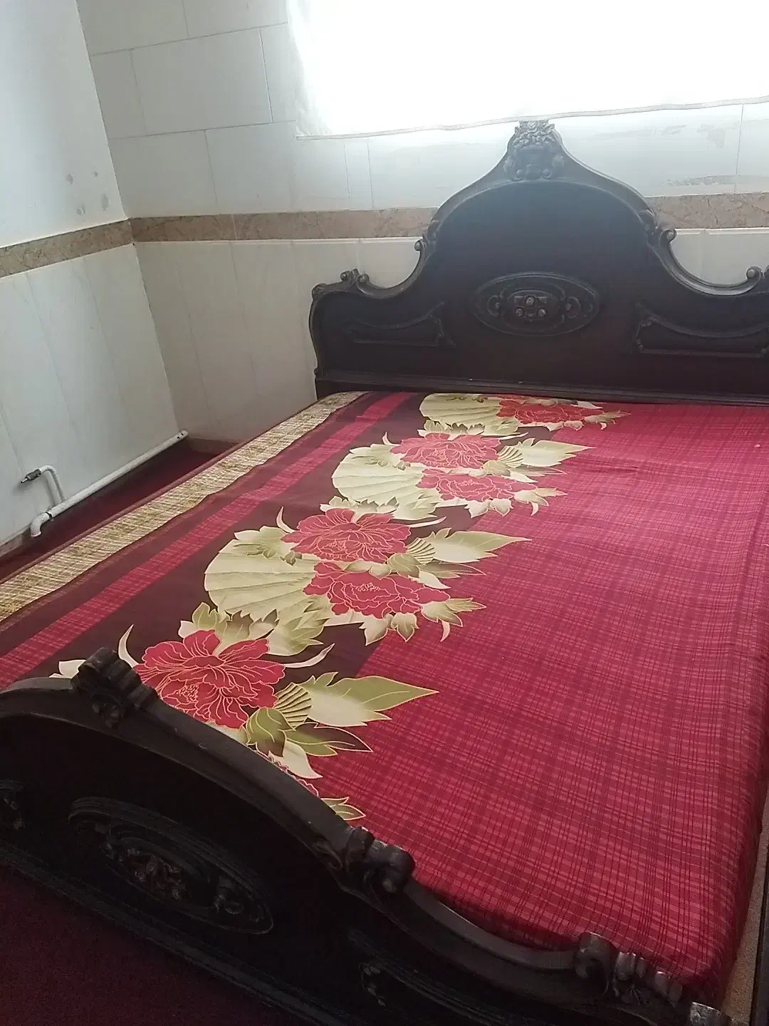 تخت دو نفره همراه با تشک و تخت کودک|تخت و سرویس خواب|مراغه, |دیوار