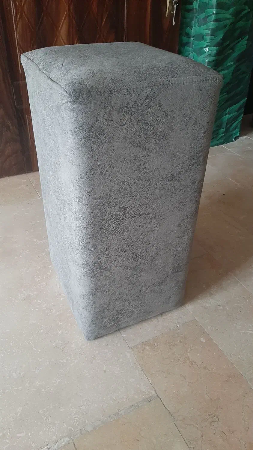 پاف|صندلی و نیمکت|رشت, کوی طالقانی|دیوار