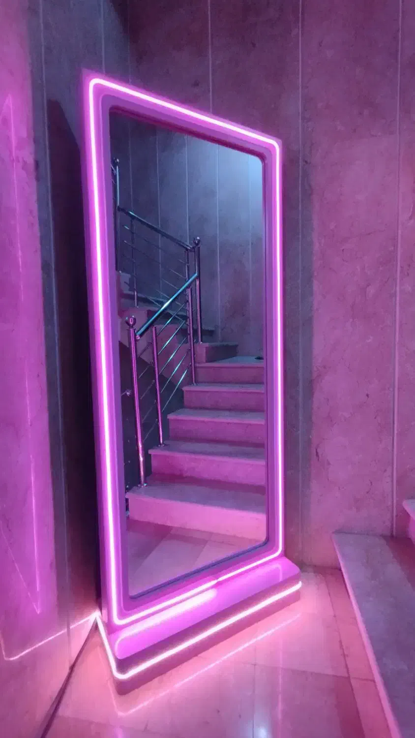 آینه قدی نئون کشو دار|آینه|شهرکرد, |دیوار