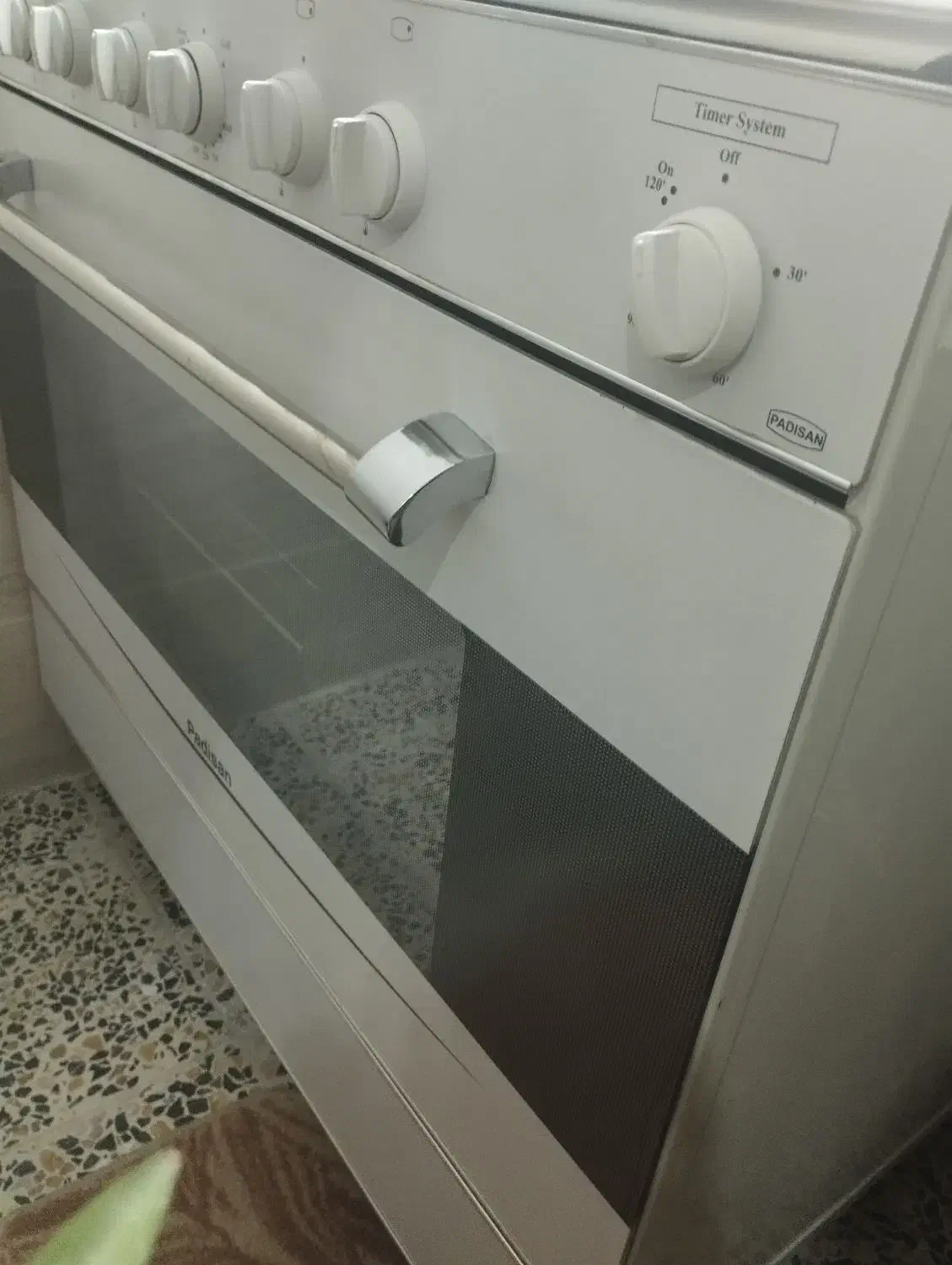 فر گاز پادیسان با سه تا جوجه گردان|اجاق گاز و لوازم برقی پخت‌وپز|بروجرد, |دیوار