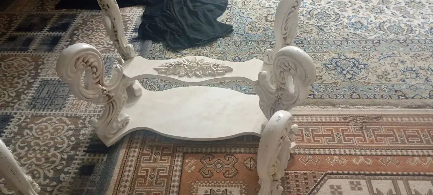 میز عسلی وتلویزیون|تلویزیون و پروژکتور|اصفهان, باغ فدک|دیوار