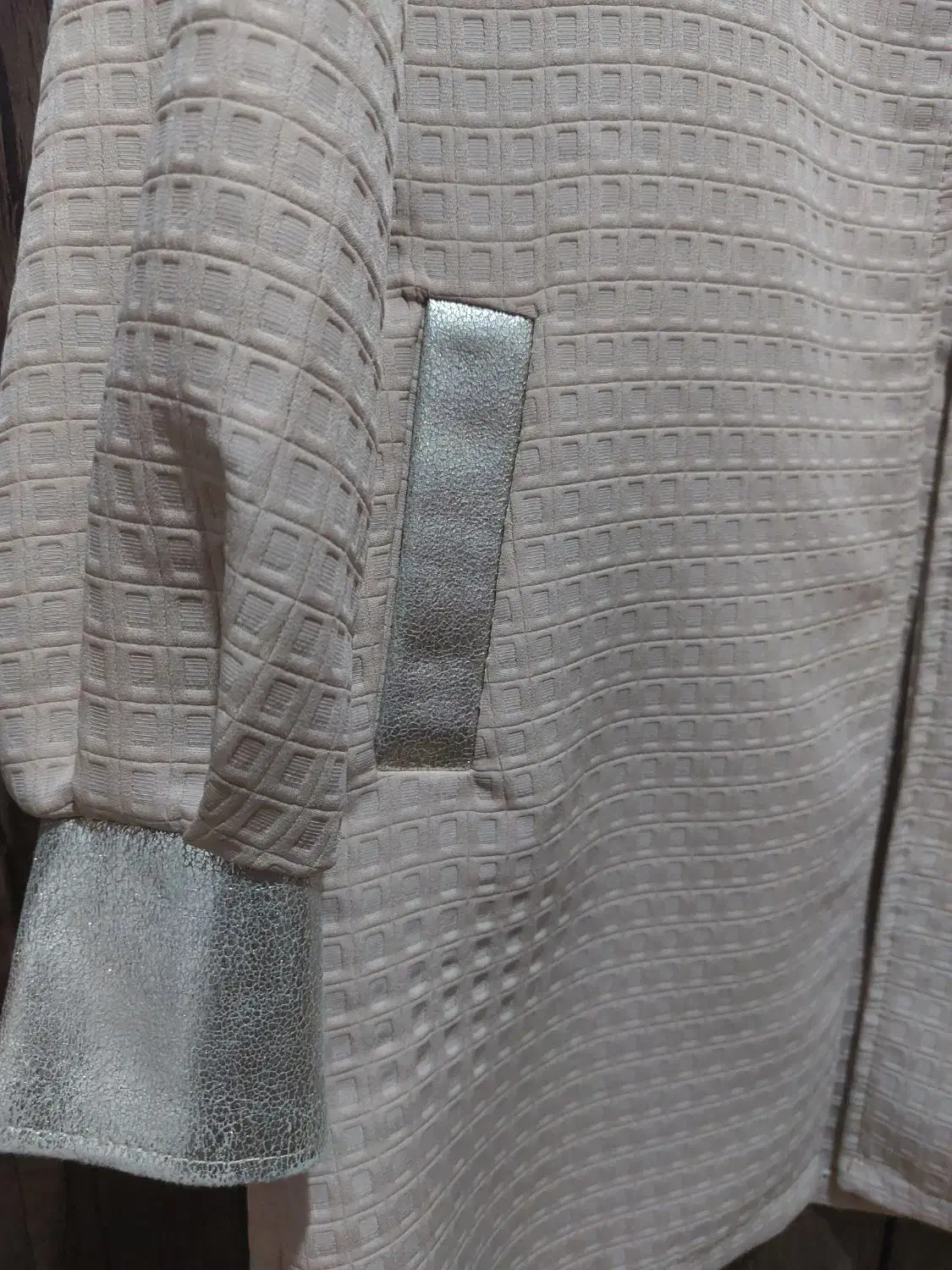 مانتو کتی مجلسی و دامن|لباس|رشت, لاکانی|دیوار