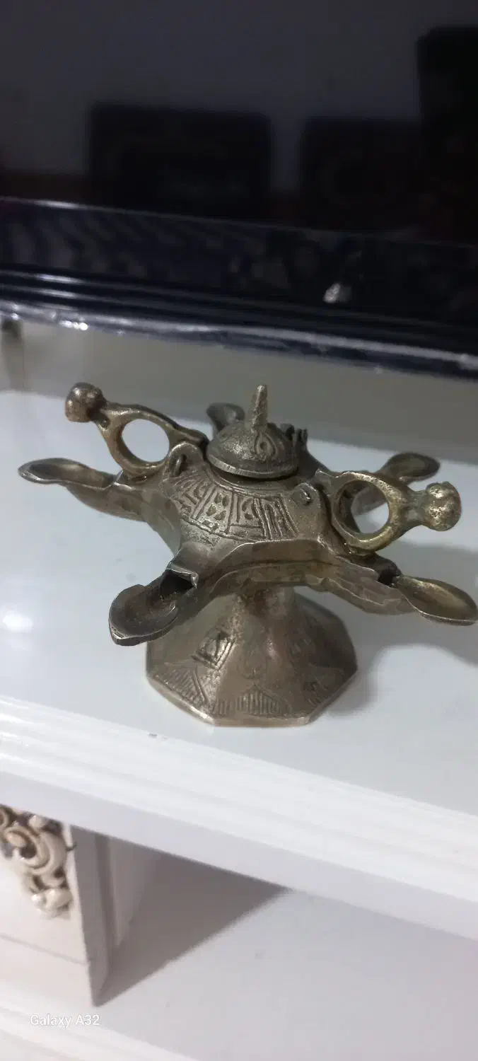 عتیقه|کلکسیون اشیاء عتیقه|اندیشه, اندیشه فاز ۳|دیوار