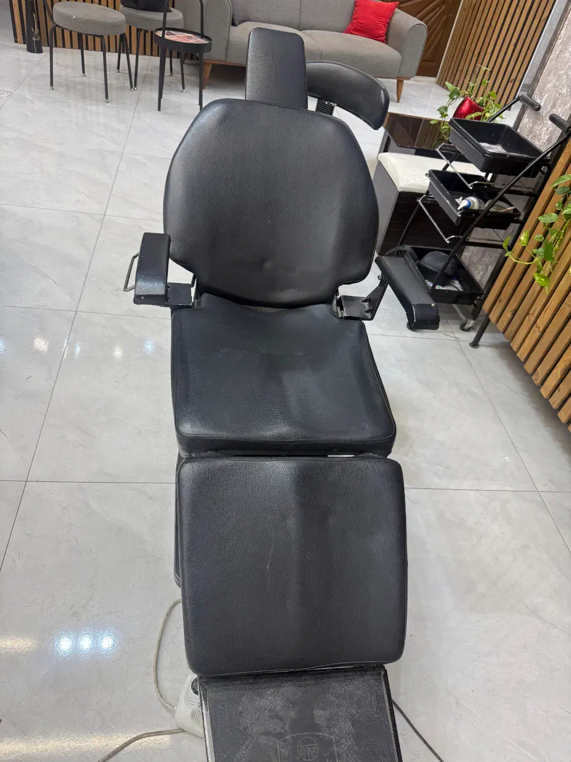 صندلی برقی ارایشگاهی|آرایشگاه و سالنهای زیبایی|سمنان, |دیوار