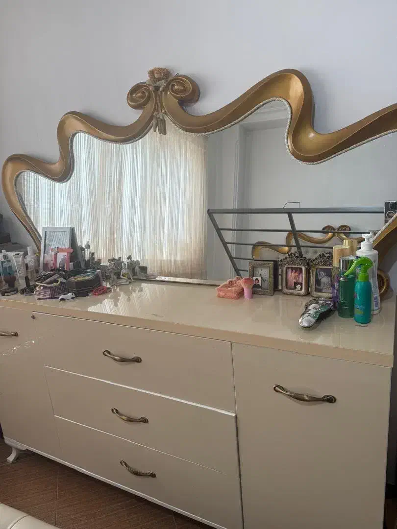 سرویس خواب|تخت و سرویس خواب|لاهیجان, حزین|دیوار