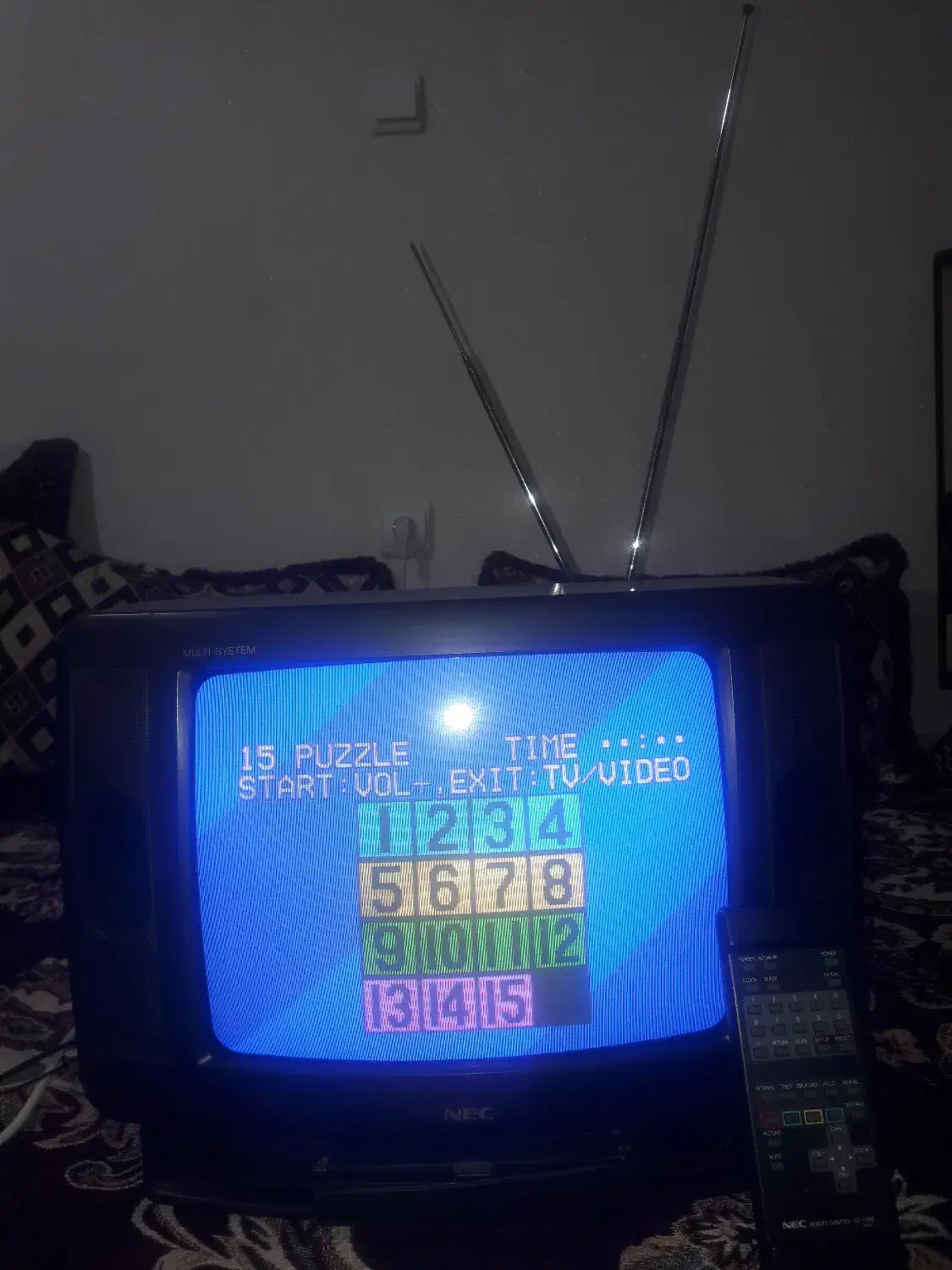 تلویزیون چهارده اینچ|تلویزیون و پروژکتور|قزوین, |دیوار