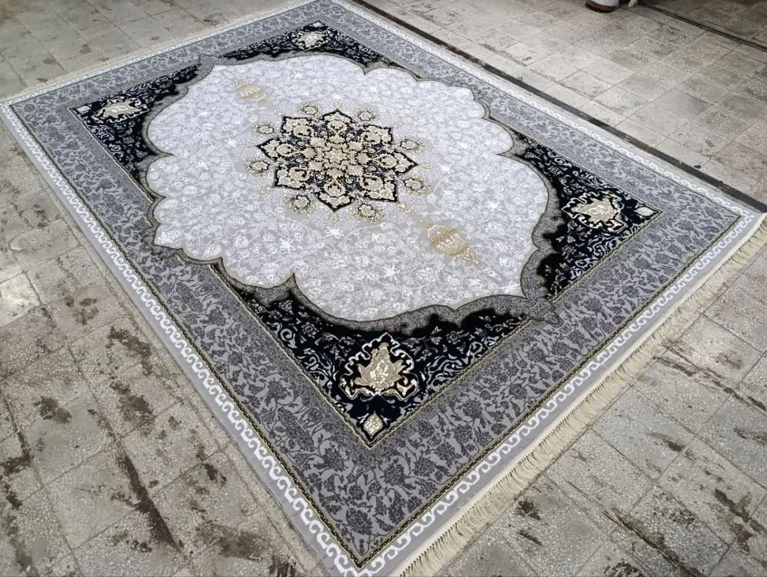 حراج  فرش های ۶و۹و۱۲ متری تک به قیمت عمده از شرکت|فرش|کاشان, راوند|دیوار