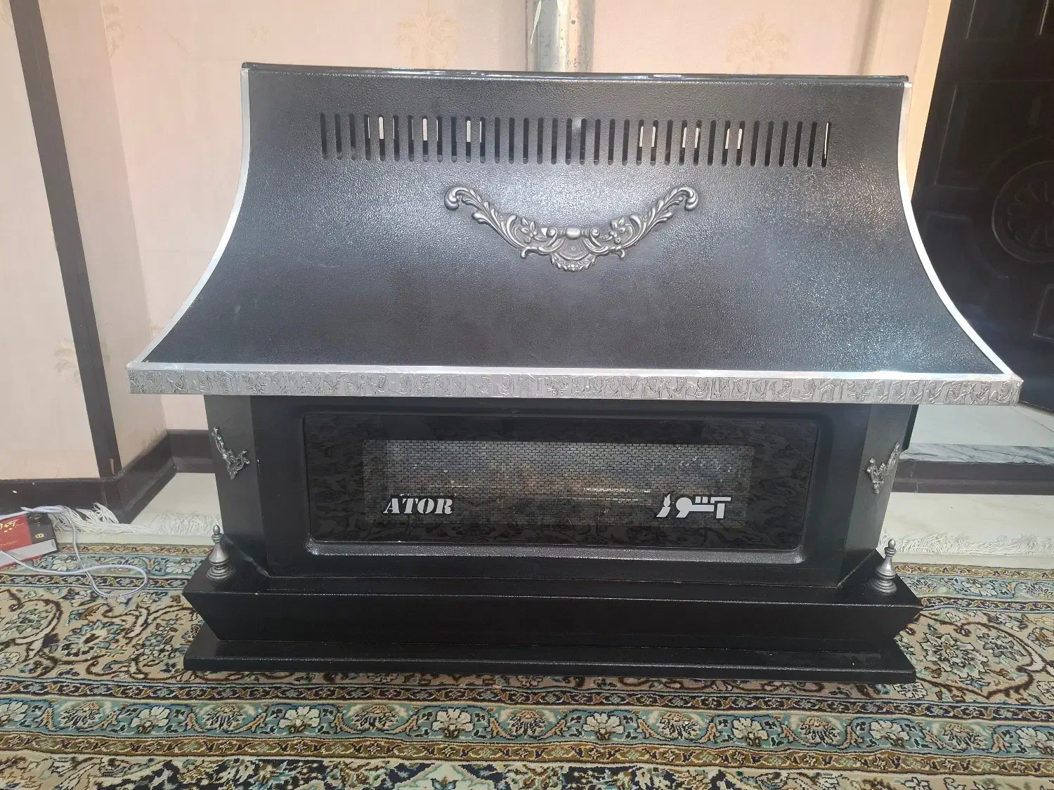 ۲عدد بخاری ۱عدد گاز فر دار|بخاری، هیتر، شومینه|برخوار, |دیوار