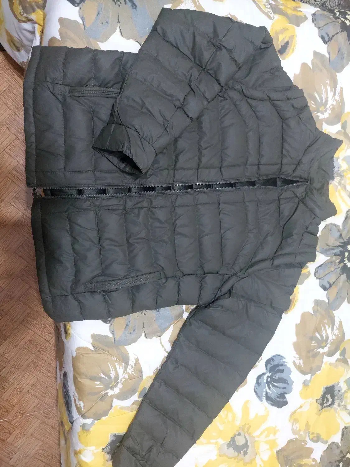 کاپشن|لباس|رضوانشهر, |دیوار