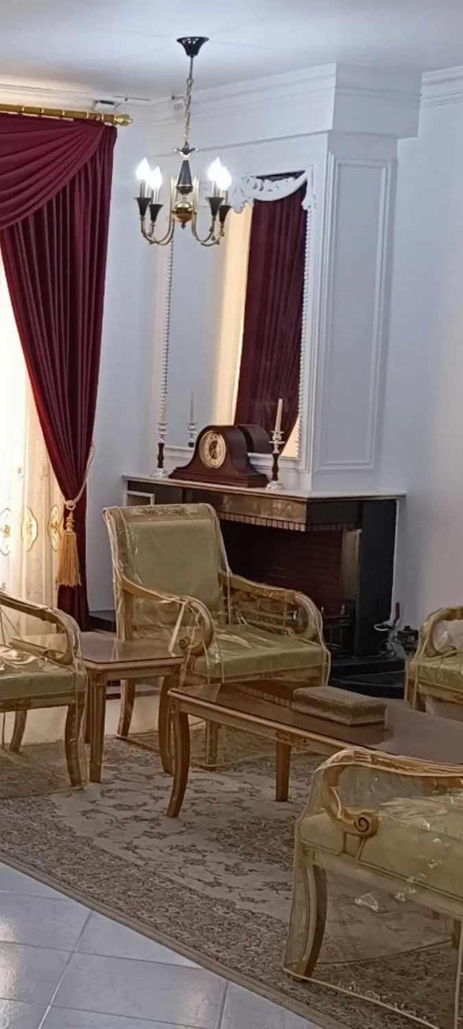 مبلمان|میز و صندلی غذاخوری|کرج, جهان‌شهر|دیوار