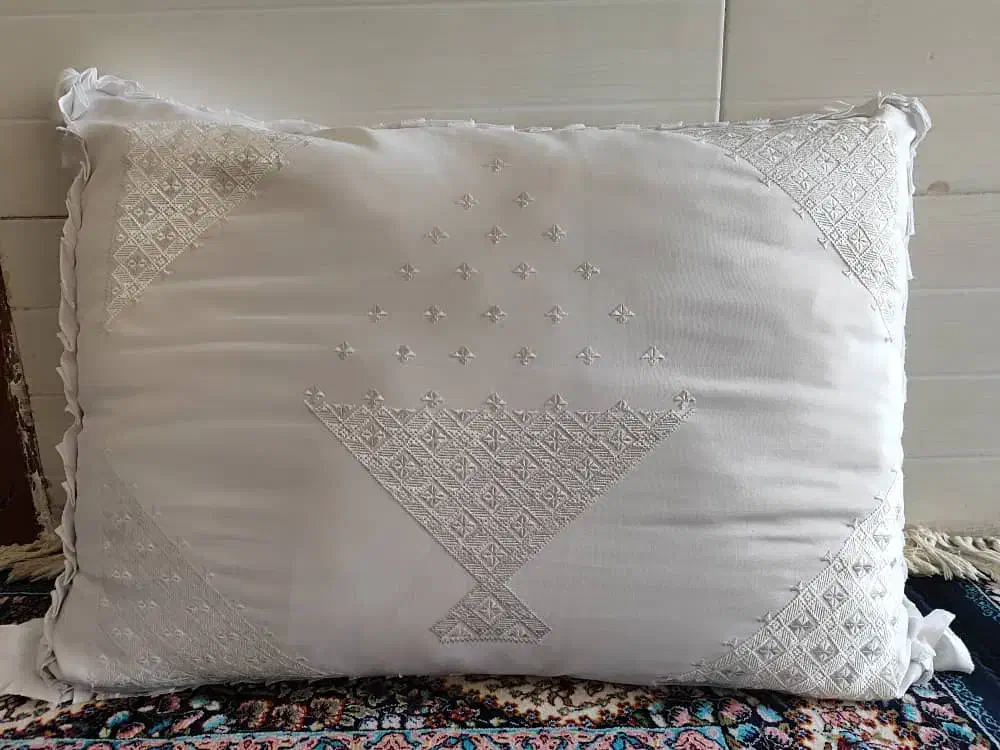 بالشت دست دوزی|رختخواب، بالش، پتو|شیراز, گلکوب|دیوار