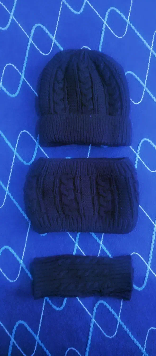 کلاه،شال گردن،دست کش، سط هم مشکی غلیظ|کیف، کفش، کمربند|ساوه, |دیوار