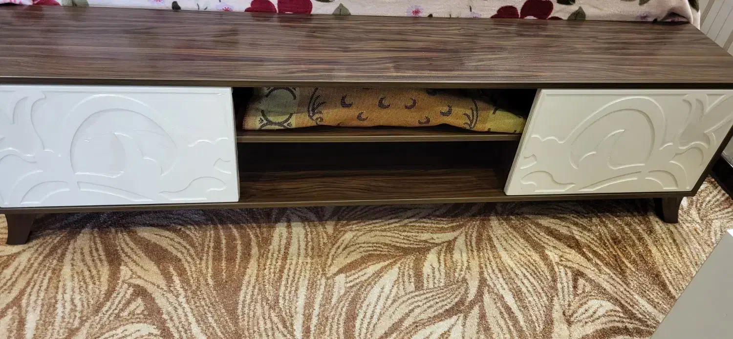 سرویس خواب|تخت و سرویس خواب|اصفهان, لاله|دیوار