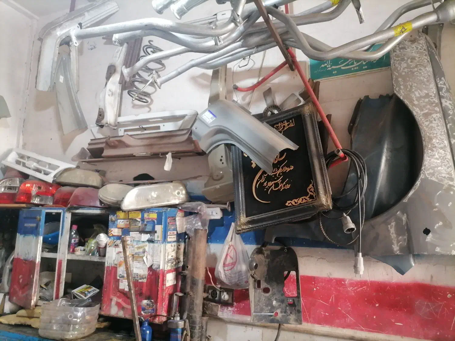 گلگیر  کاپوت  وسایل لوازم استوک|قطعات یدکی و لوازم جانبی|قم, انسجام|دیوار