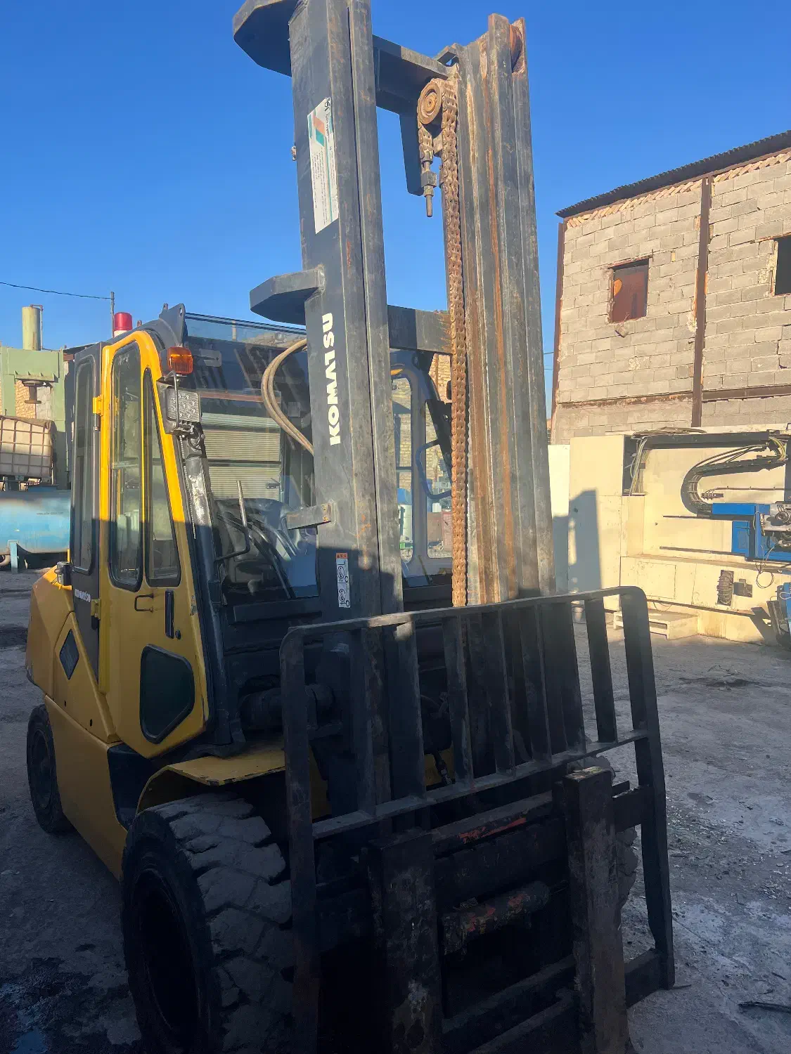 لیفتراک کوماتسو پنچ تن خط ۱۰مدل ۲۰۱۲|خودرو سنگین|قزوین, |دیوار